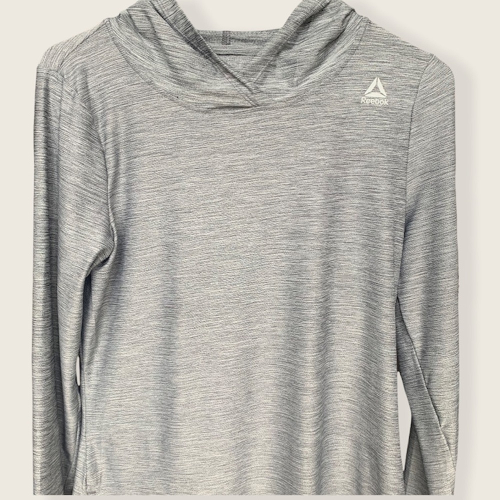 Reebok Woman’s Hoodie Size Small. Thumb Cutouts